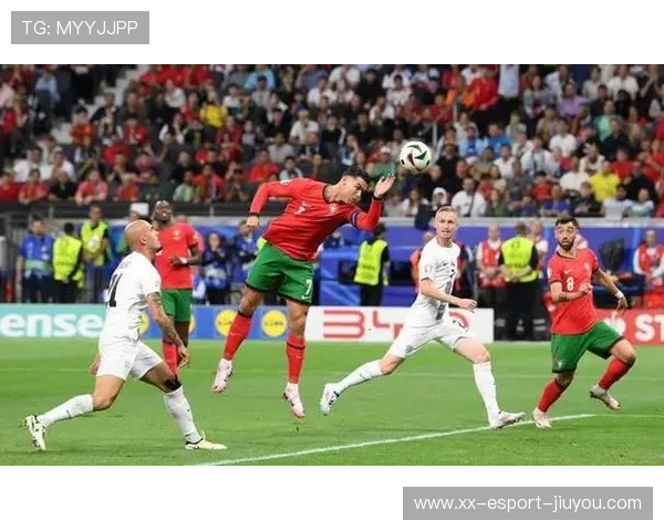 C罗回归曼联，滕哈赫破解更衣室密码的挑战